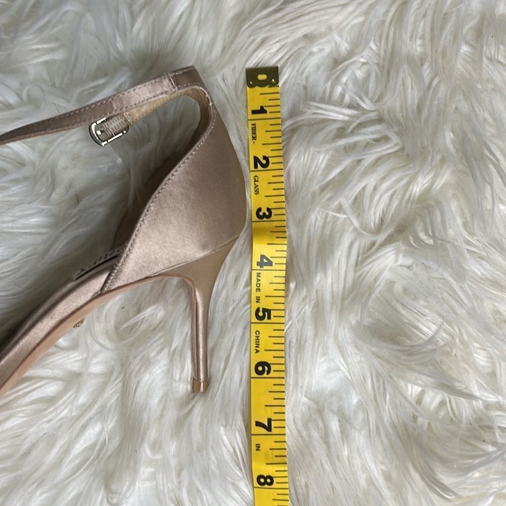 Badgley Mischka Heeled Sandals - Picture 16 of 16